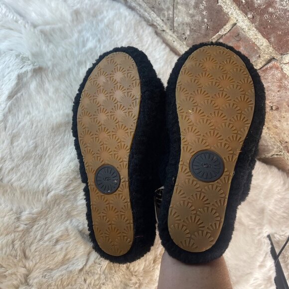 UGG Fluff Yeah Black Sheepskin Platform Slingback Slide Sandal Slippers SZ 6 - Picture 4 of 7